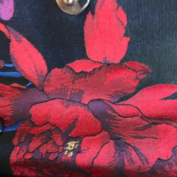 JustFab black and red small shoulder bag. Perfect for an evening out - Picture 2 of 3